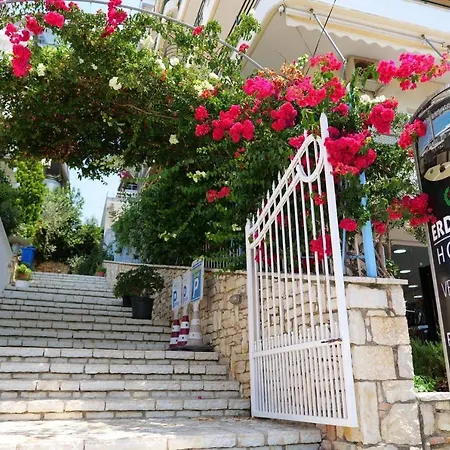 Erdano Sarande